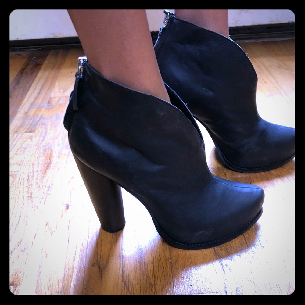 Messeca leather booties